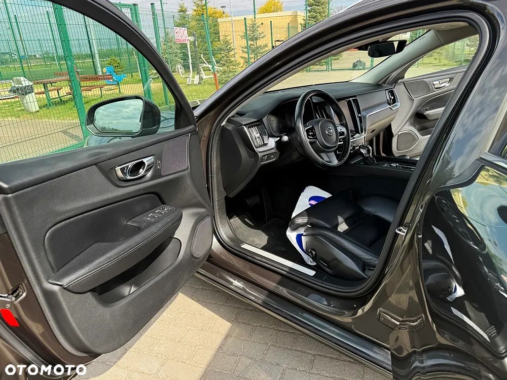 Volvo V60 D3 Geartronic Momentum Pro - 22