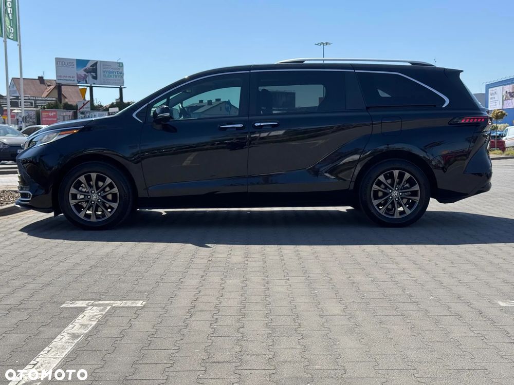 Toyota Sienna - 24