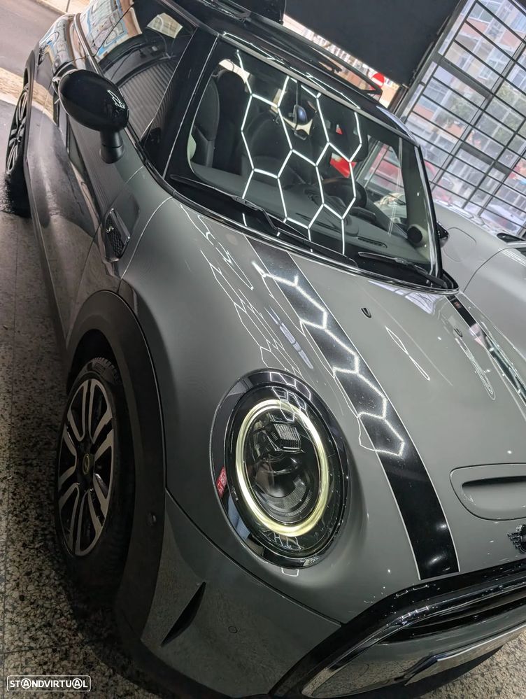 MINI 3 Portas Cooper SE Premium Extra Essential - 17