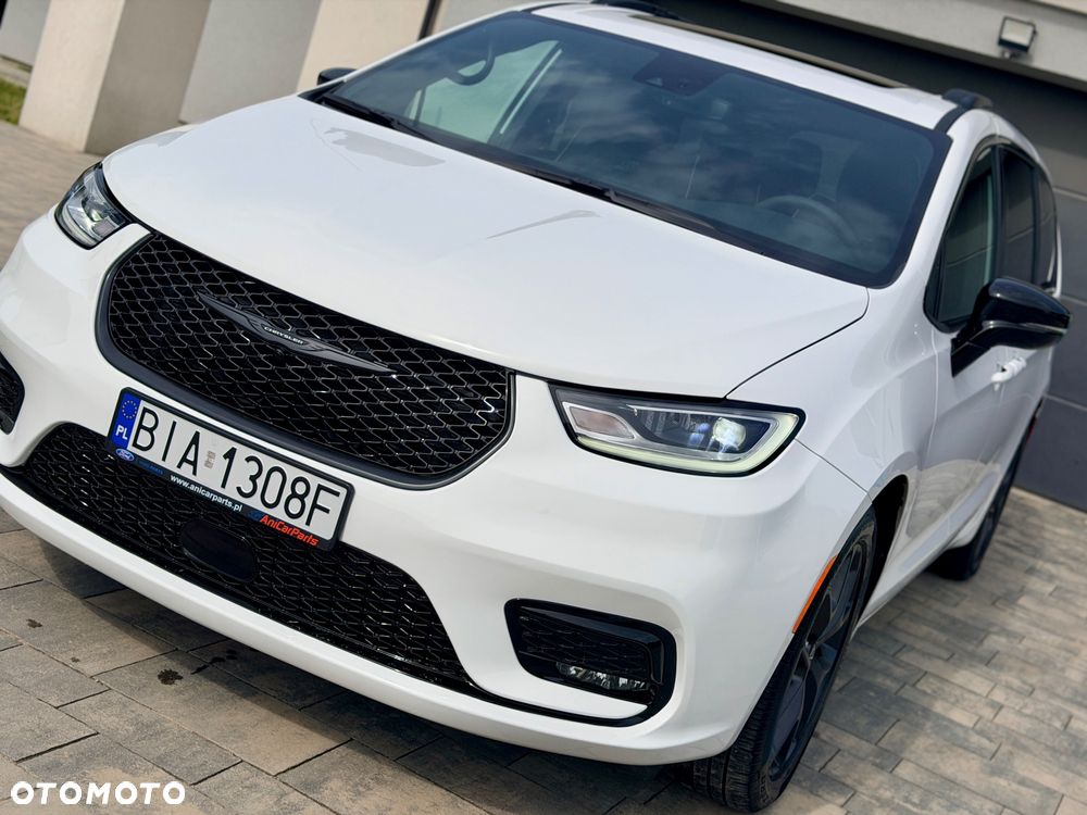 Chrysler Pacifica - 20