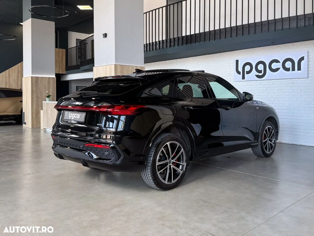 Audi Q5 Sportback - 11