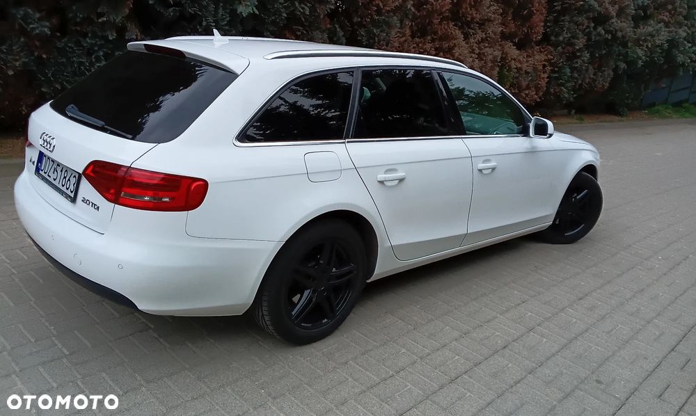 Audi A4 Avant - 4