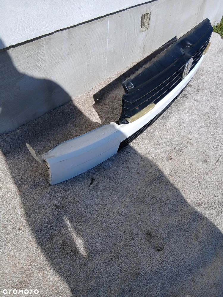 GRILL VW T-4 - 3