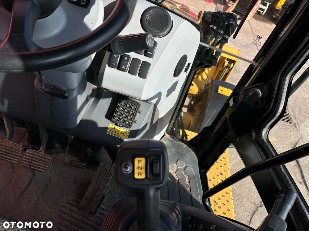 Caterpillar 432F - 8