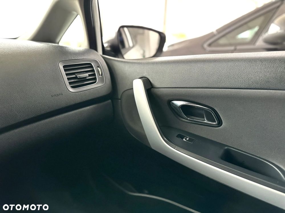 Kia Ceed 1.6 GDI SW Dream-Team Edition - 22