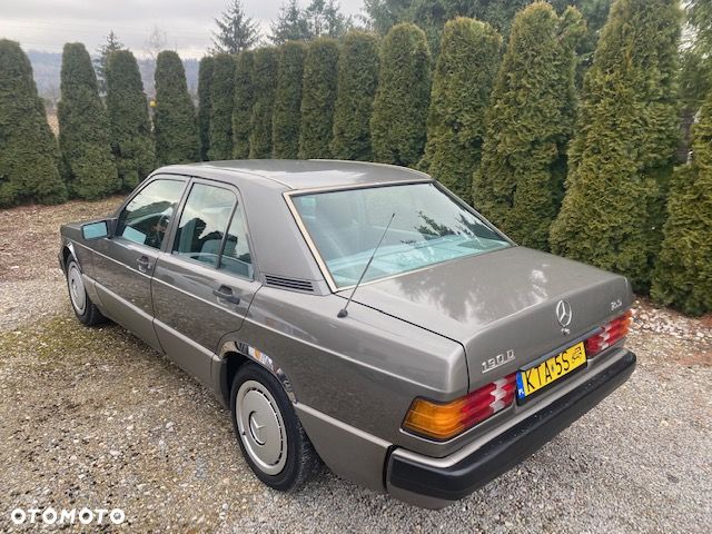 Mercedes-Benz W201 (190) - 4