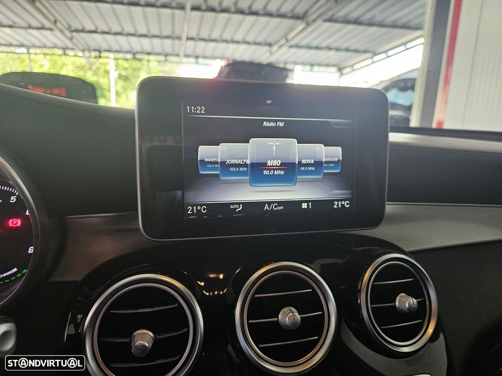 Mercedes-Benz GLC 300 e 4Matic 9G-TRONIC AMG Line - 22