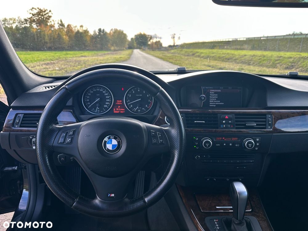 BMW Seria 3 335i xDrive - 11