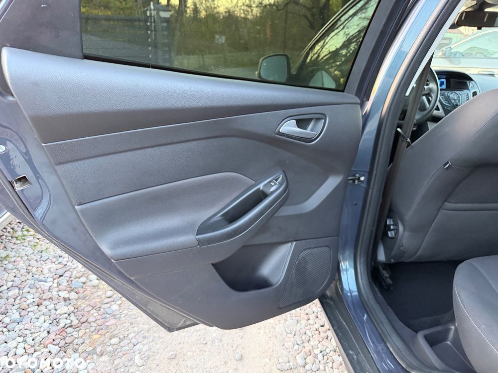 Ford Focus 1.6 TDCi DPF Trend - 12