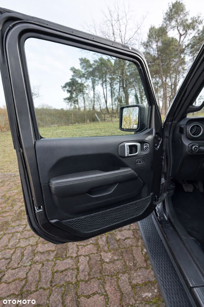 Jeep Wrangler 3.6 Unlim Sahara - 12