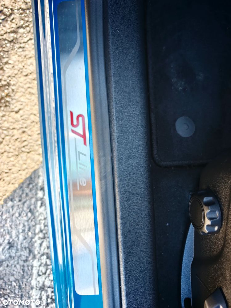 Ford Focus 1.0 EcoBoost Start-Stopp-System ST-LINE STYLE - 25
