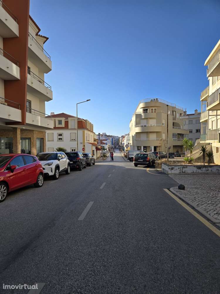 lugar de estacionamento no centro da vila - Grande imagem: 5/7