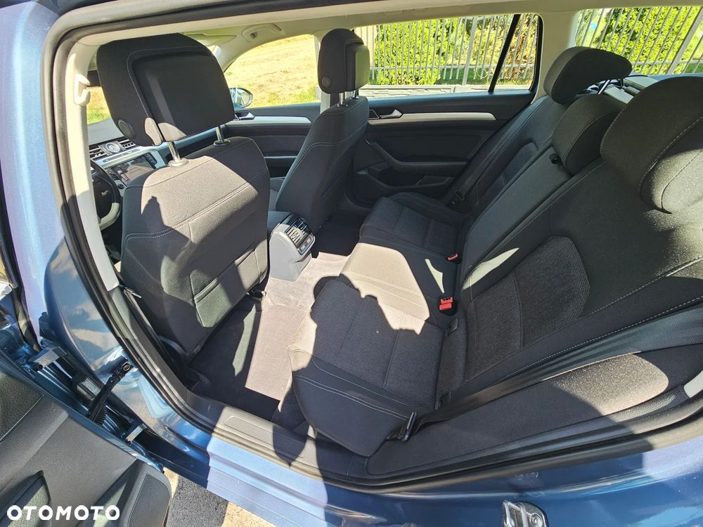 Volkswagen Passat 2.0 TDI (BlueMotion Technology) Trendline - 15