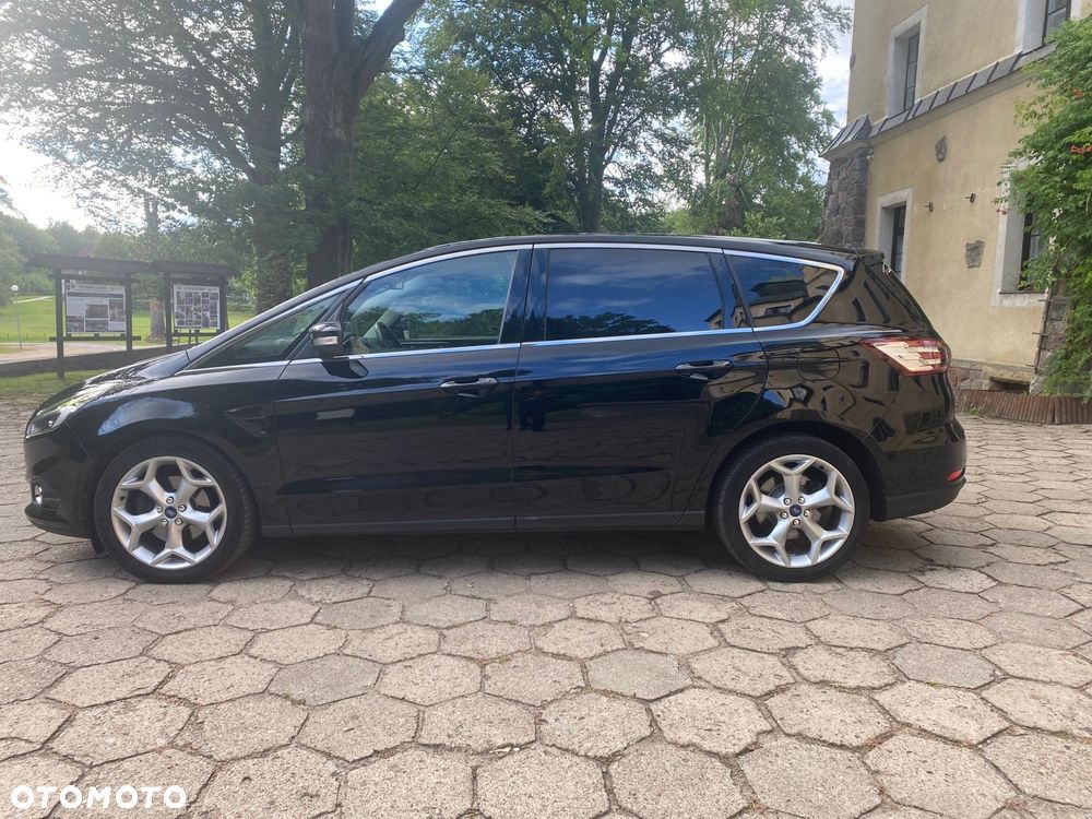 Ford S-Max - 12