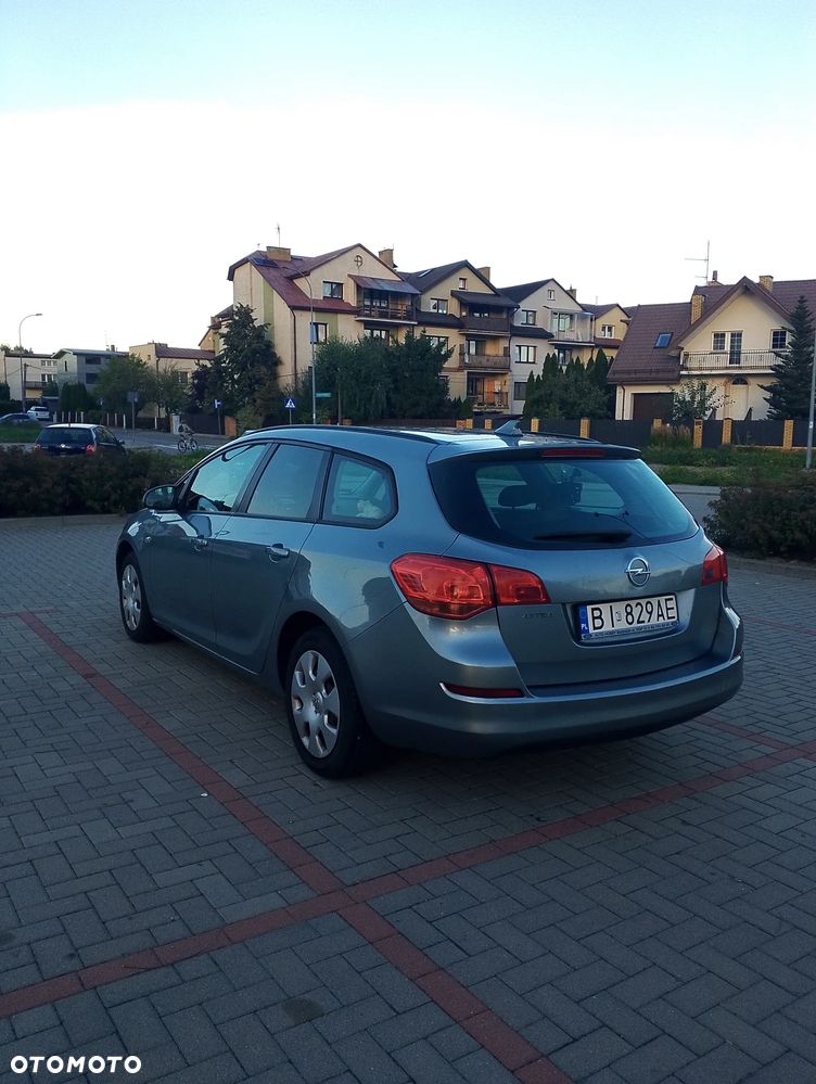 Opel Astra - 4