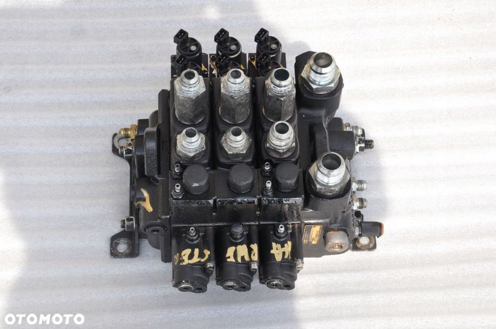 ROZDZIELACZ HARVESTER/ PARKER NR K170LS-US-SE35-031 - 3