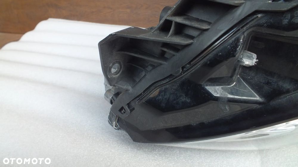Lampa przednia lewa Volvo V90 Fulled 31386164 - 9
