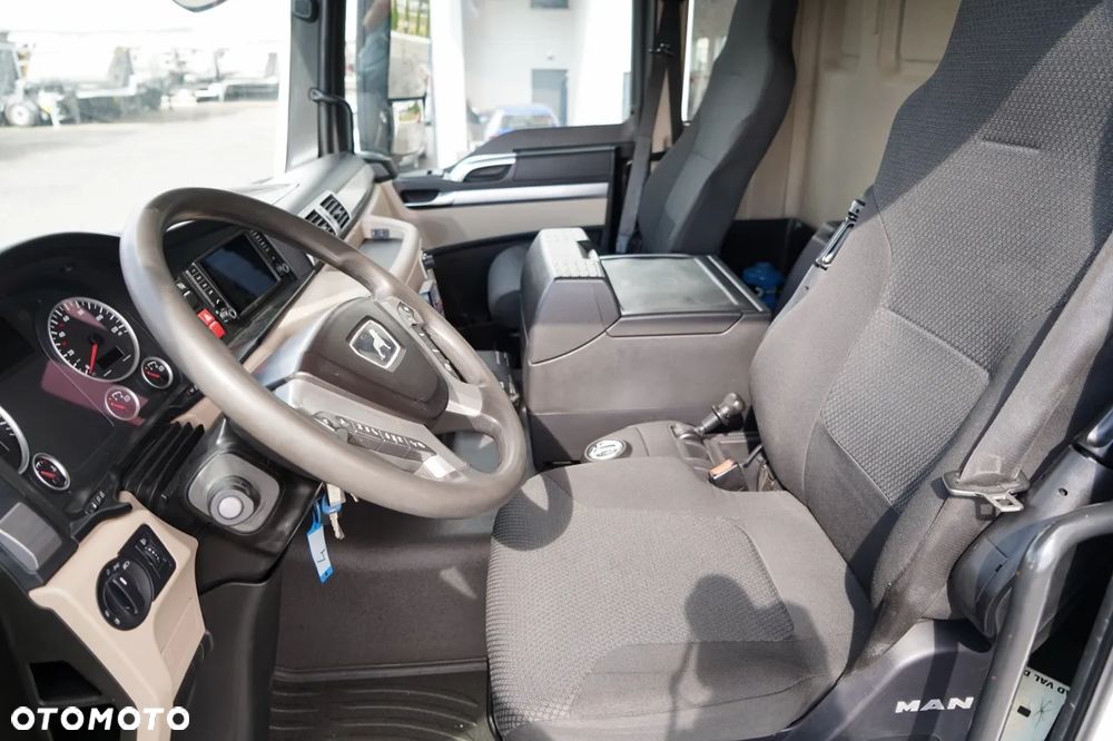 MAN TGS 26.460 / 6X4 / 3 STRONNA WYWROTKA / HYDROBURTA / CZOŁOWNICA  / AUTOMAT / - 29