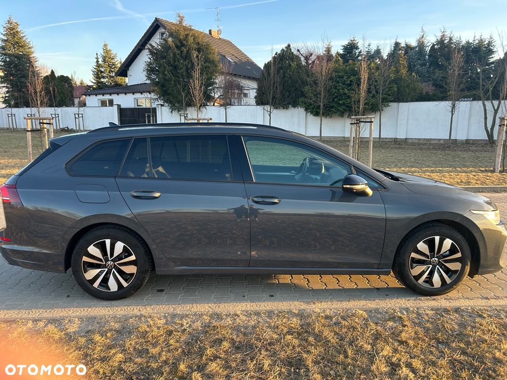 Volkswagen Golf 1.5 eTSI mHEV Special Edition DSG - 3