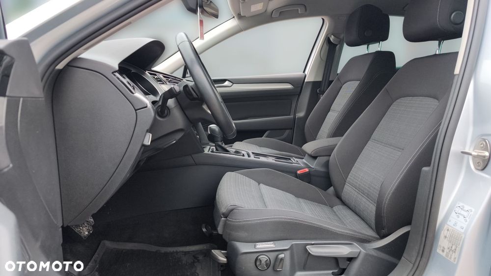 Volkswagen Passat 2.0 TDI EVO Business DSG - 16