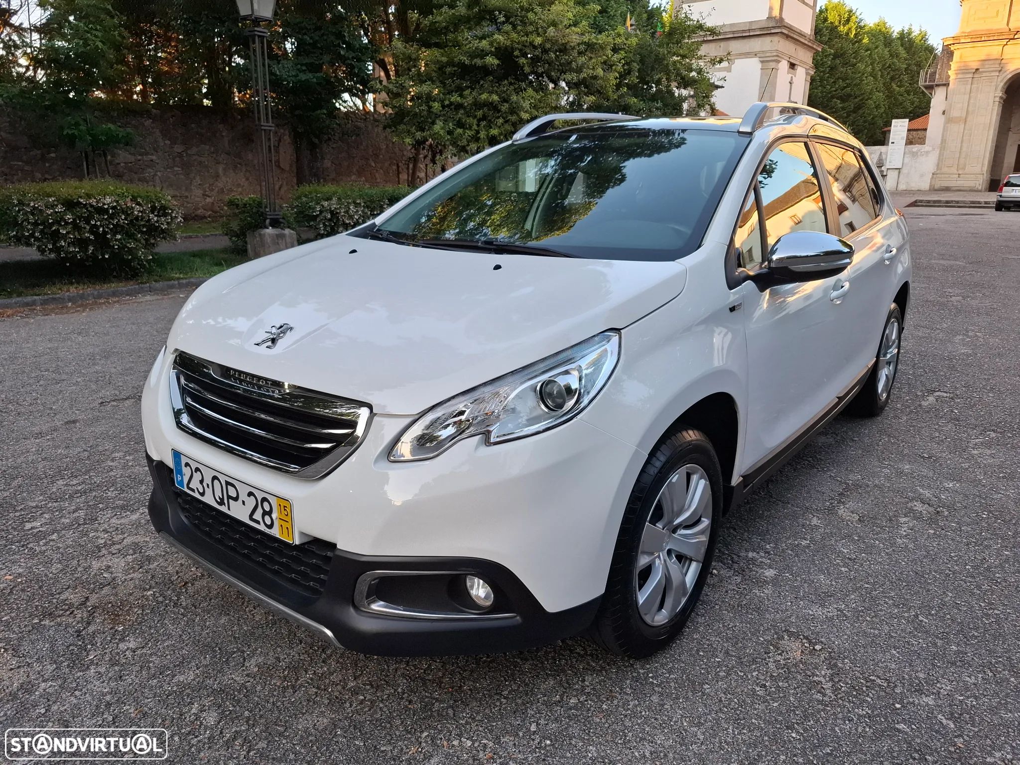 Peugeot 2008 1.2 PureTech Style - 1