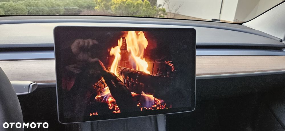 Tesla Model 3 - 18