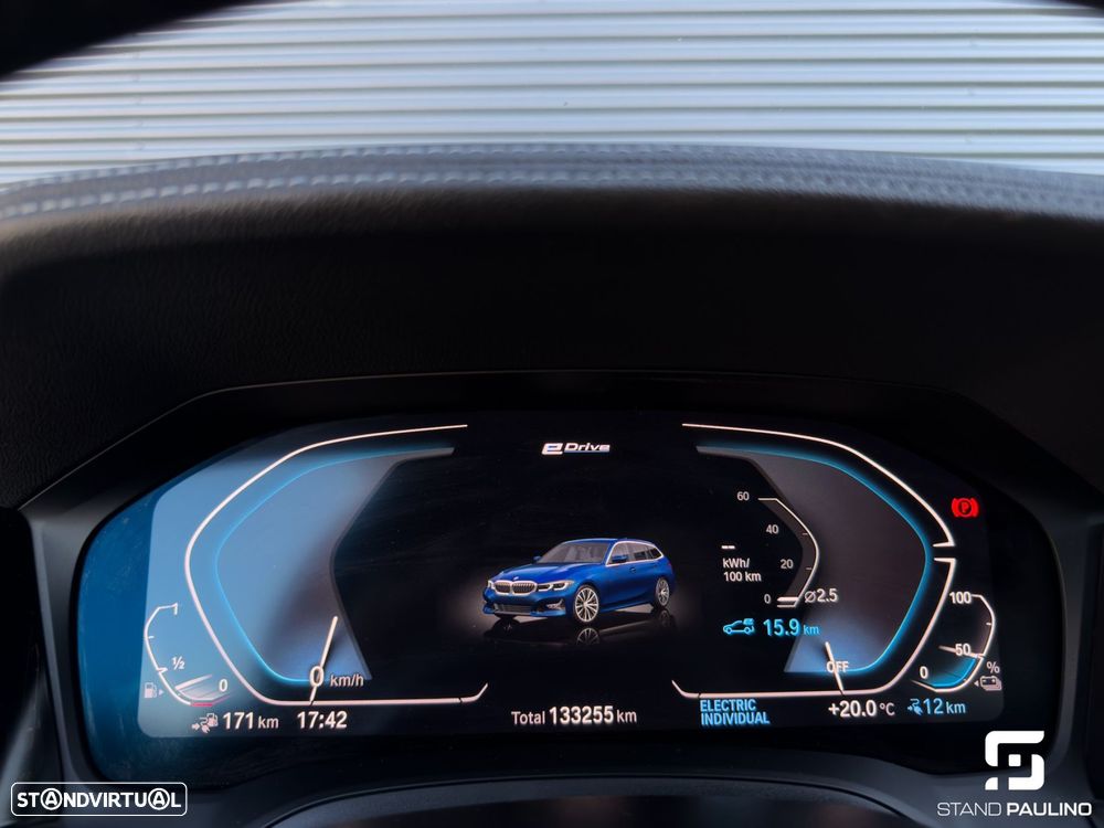 BMW 330 e Line Luxury Auto - 21
