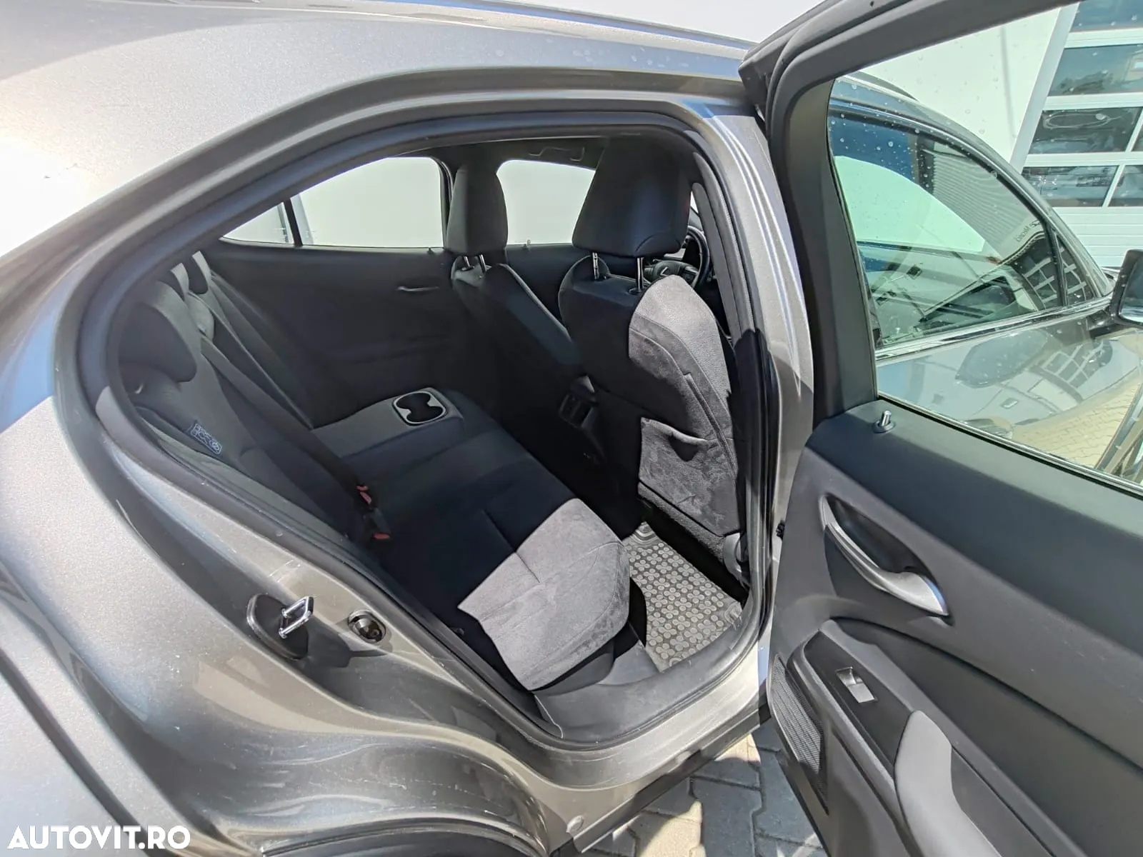 Lexus UX 250h Executive Line - 5