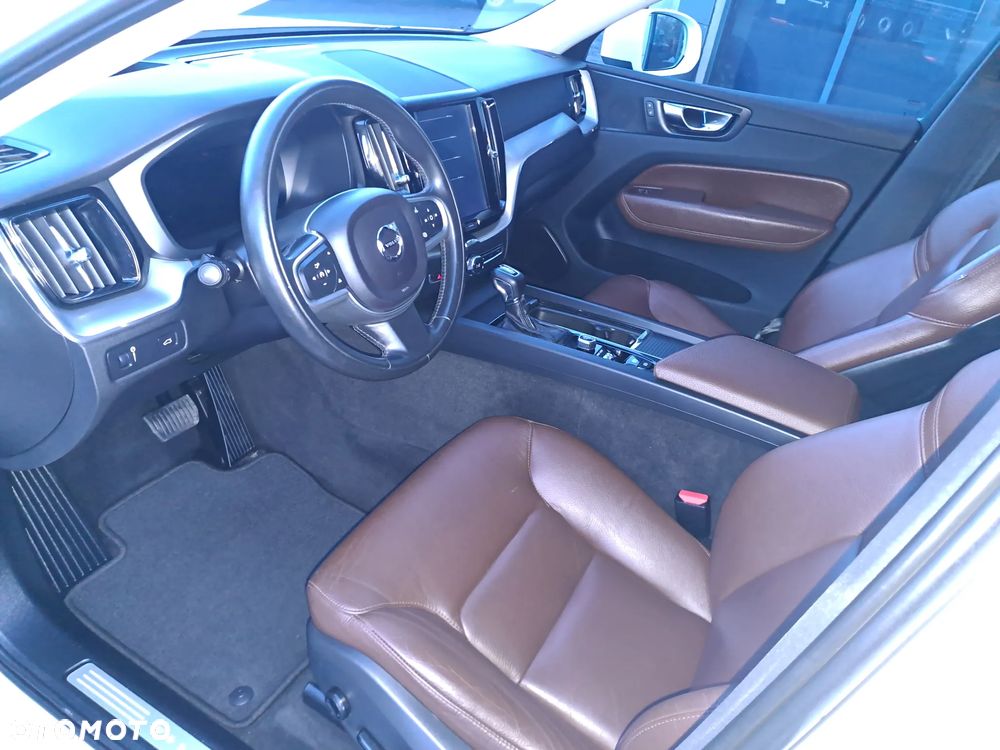 Volvo XC 60 ver-t6-awd-geartronic-momentum - 14