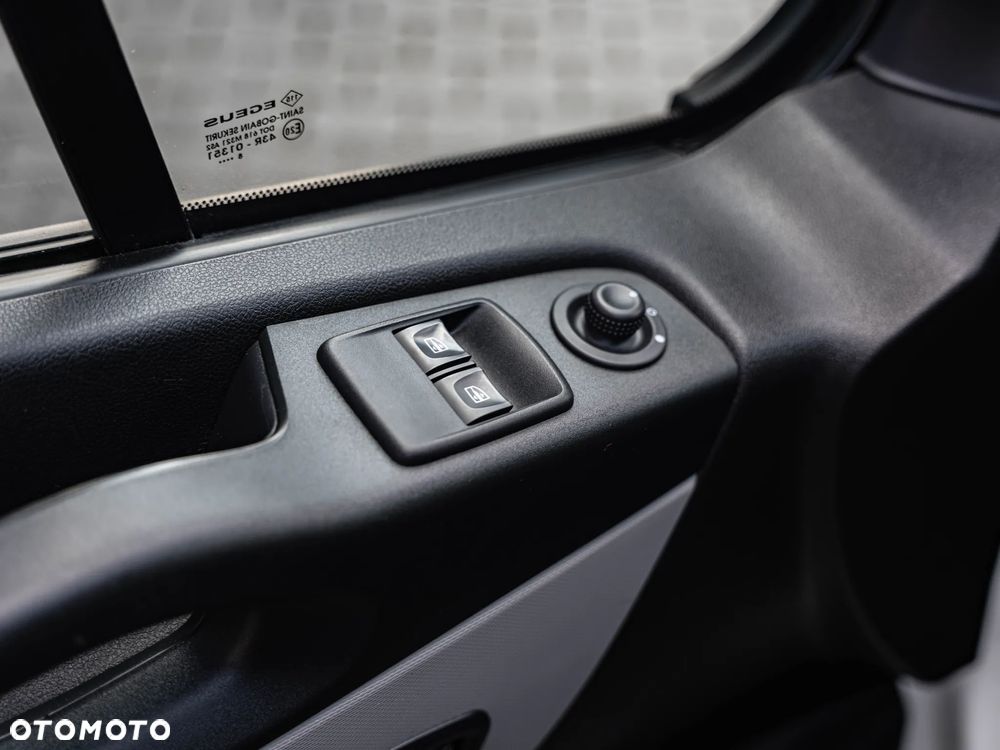 Renault Trafic - 15