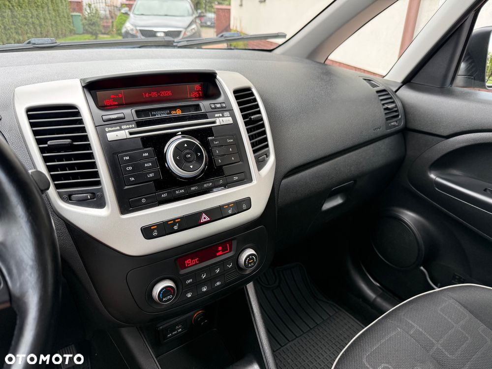 Kia Venga 1.6 CVVT Dream Team Edition - 11