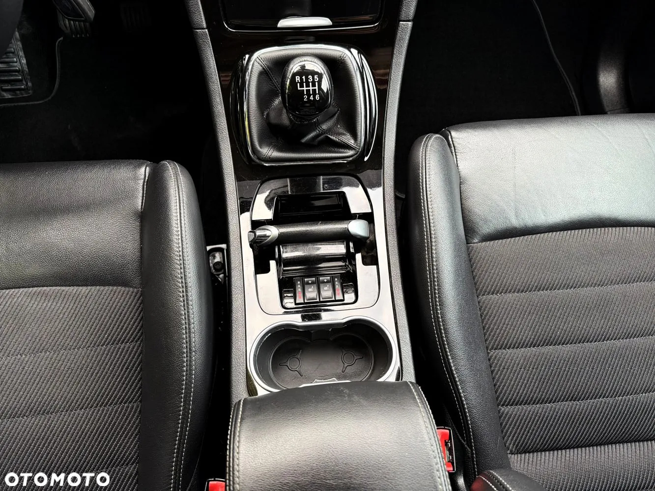 Ford S-Max - 31