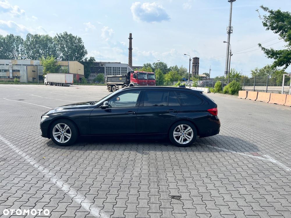 BMW Seria 3 318d Sport Line - 11