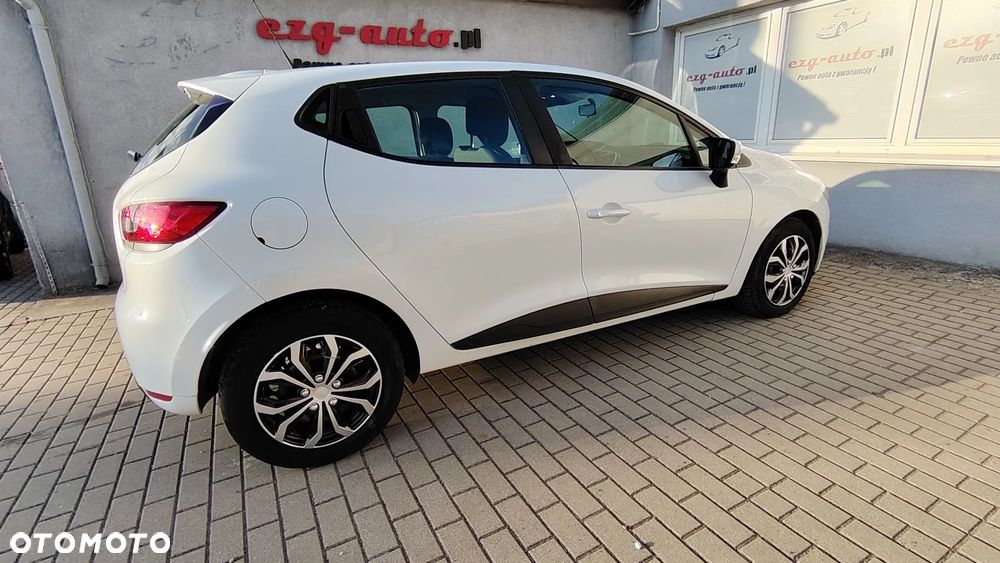 Renault Clio 1.2 16V Alize - 10