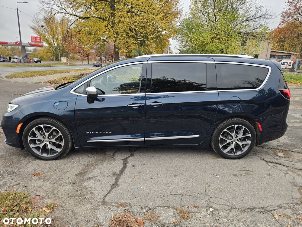 Chrysler Pacifica - 3