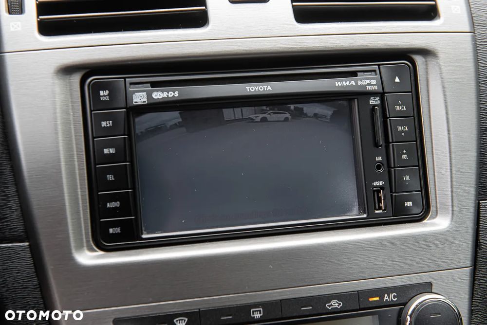 Toyota Avensis 2.0 D-4D Sol+NAVI - 16