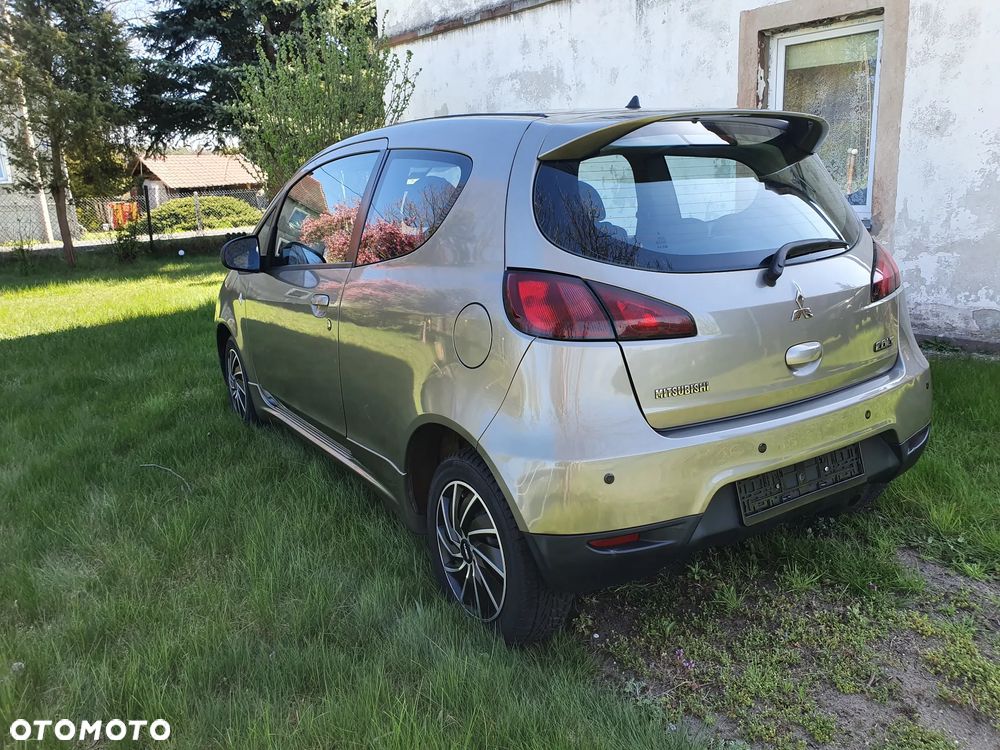 Mitsubishi Colt - 7