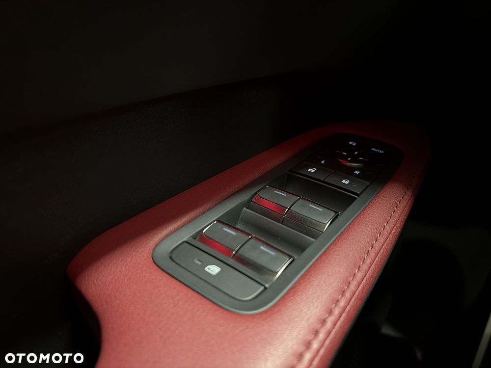 Lexus RX - 25