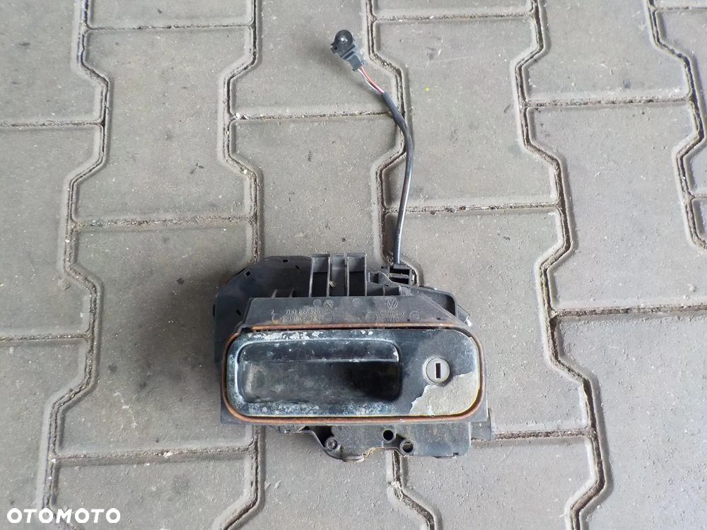 VW T5 ZAMEK KLAMKA KLAPY CENTRALNY ZAMEK 7H0827407E - 1