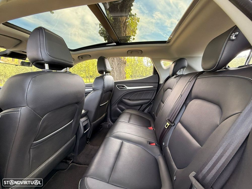MG ZS EV 44.5 kWh Luxury - 19