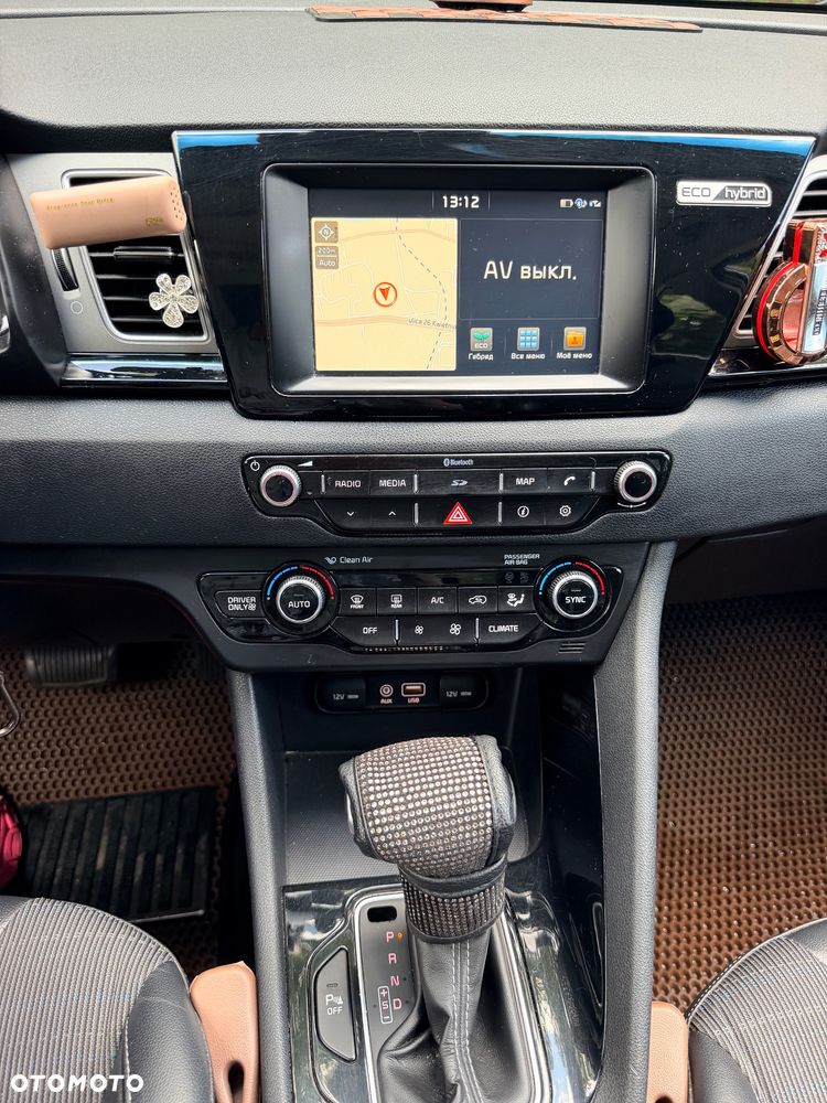 Kia Niro 1.6 GDI Hybrid L - 19
