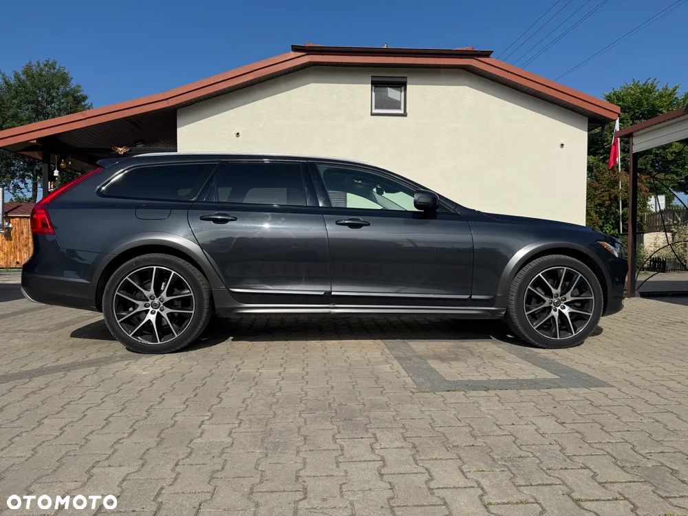 Volvo V90 Cross Country - 7