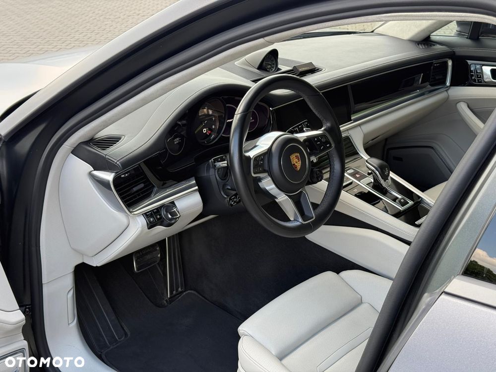 Porsche Panamera 4 E-Hybrid Executive - 7