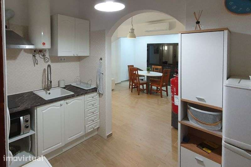 Alugo APARTAMENTO T1 a professor - Grande imagem: 4/6