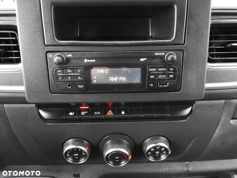 Renault MASTER PLANDEKA 10 PALET WEBASTO TEMPOMAT KLIMATYZACJA LEDY PNEUMATYKA  165KM - 35