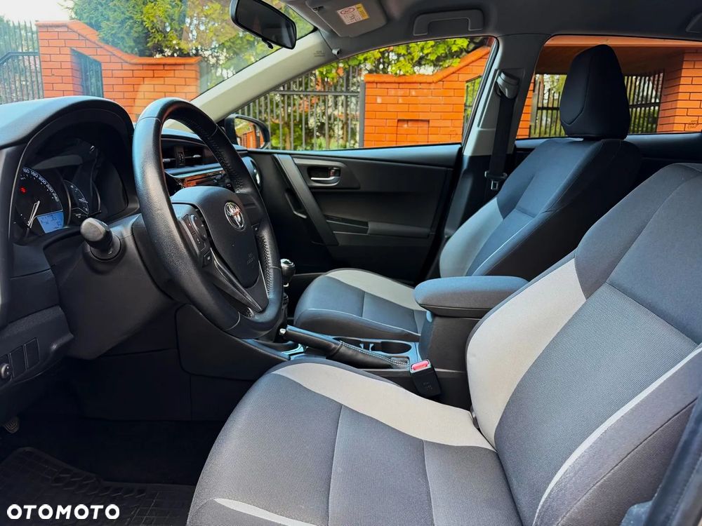 Toyota Auris 1.33 VVT-i Comfort - 22