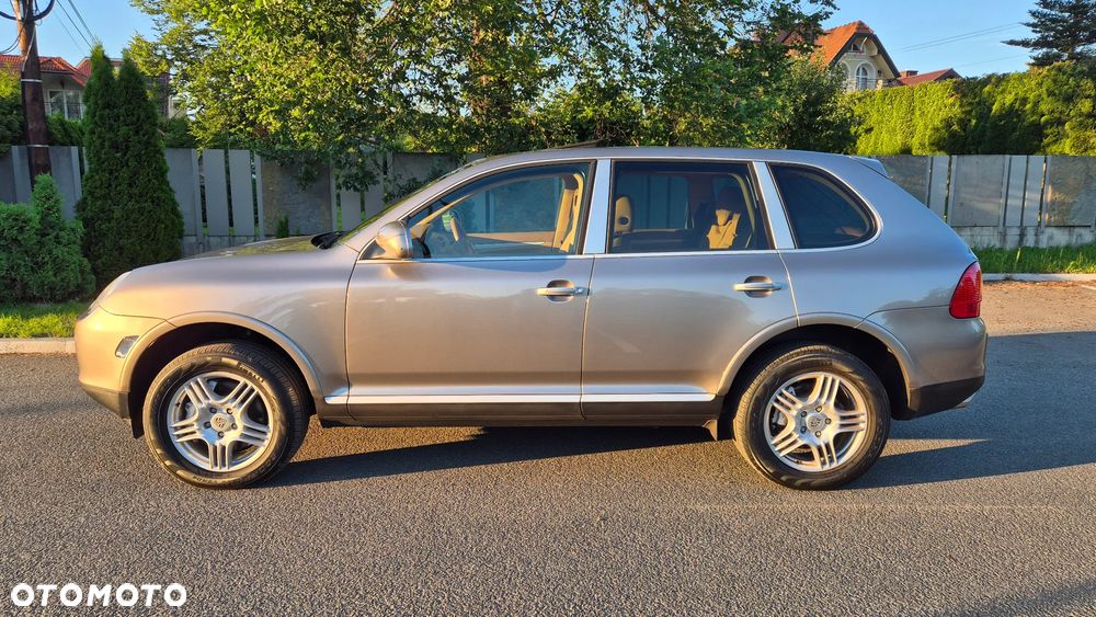 Porsche Cayenne - 5