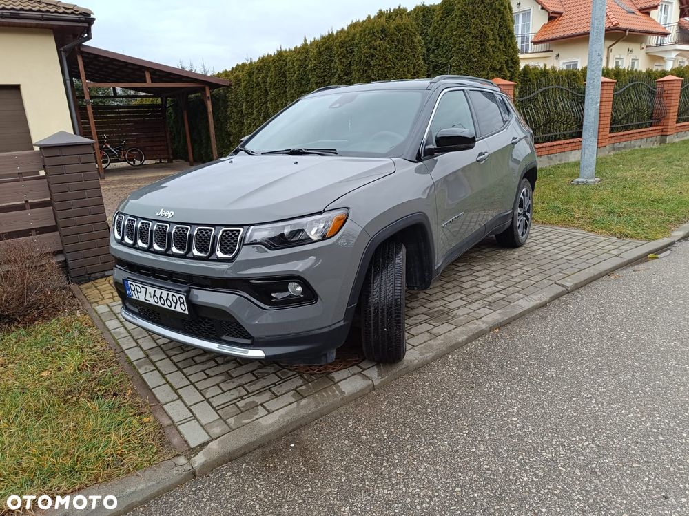 Jeep Compass - 1
