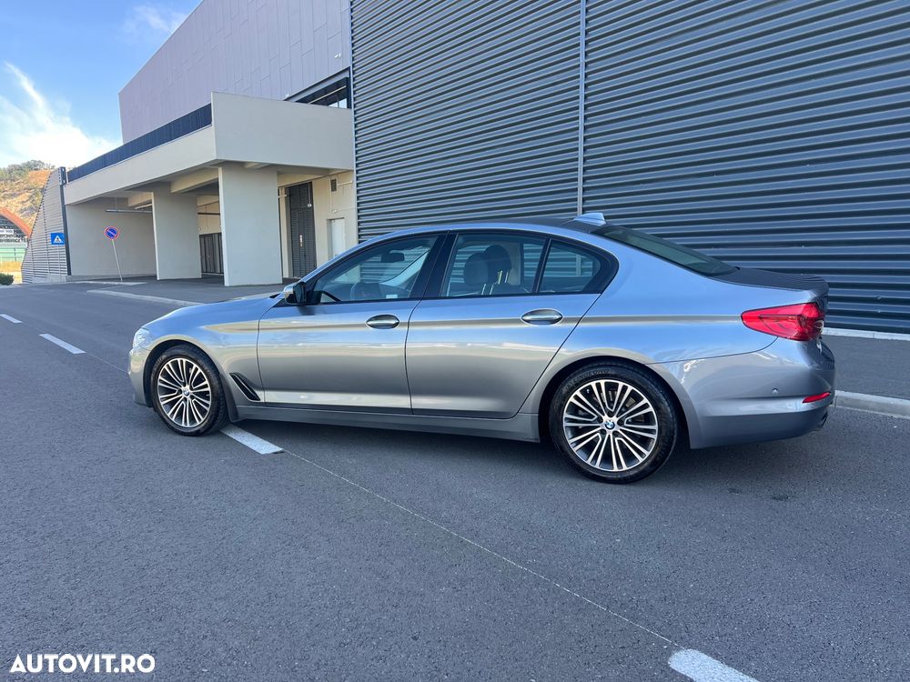 BMW Seria 5 520d Aut. Sport Line - 7