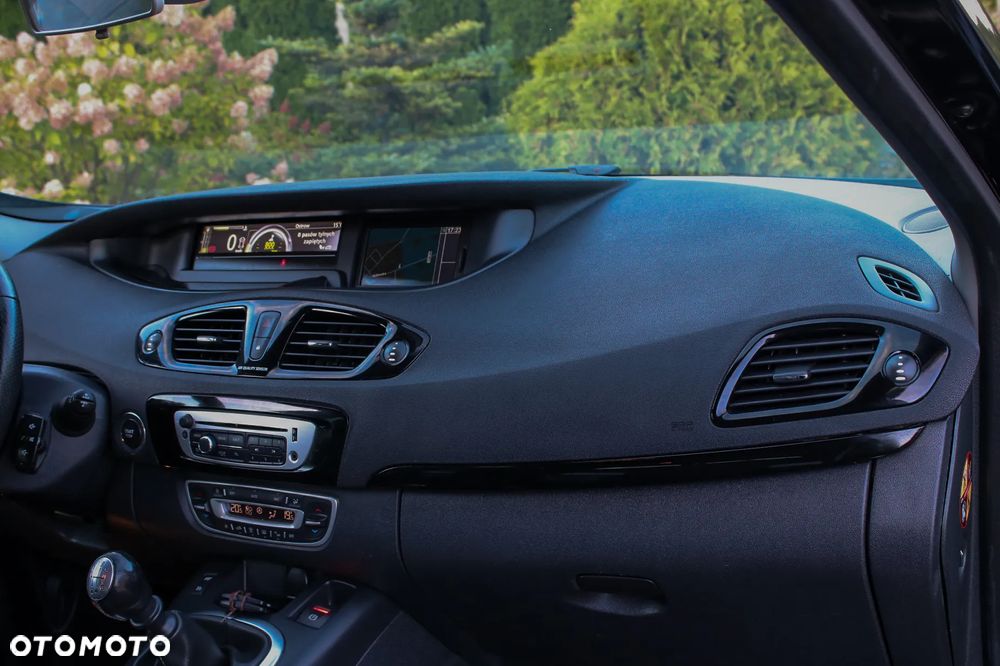 Renault Grand Scenic ENERGY TCe 115 Bose Edition - 22